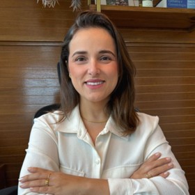 Dra. Ana Silvia Moreira