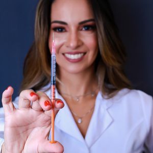 Especialista em medicina estética | Dra. Adriana Diniz